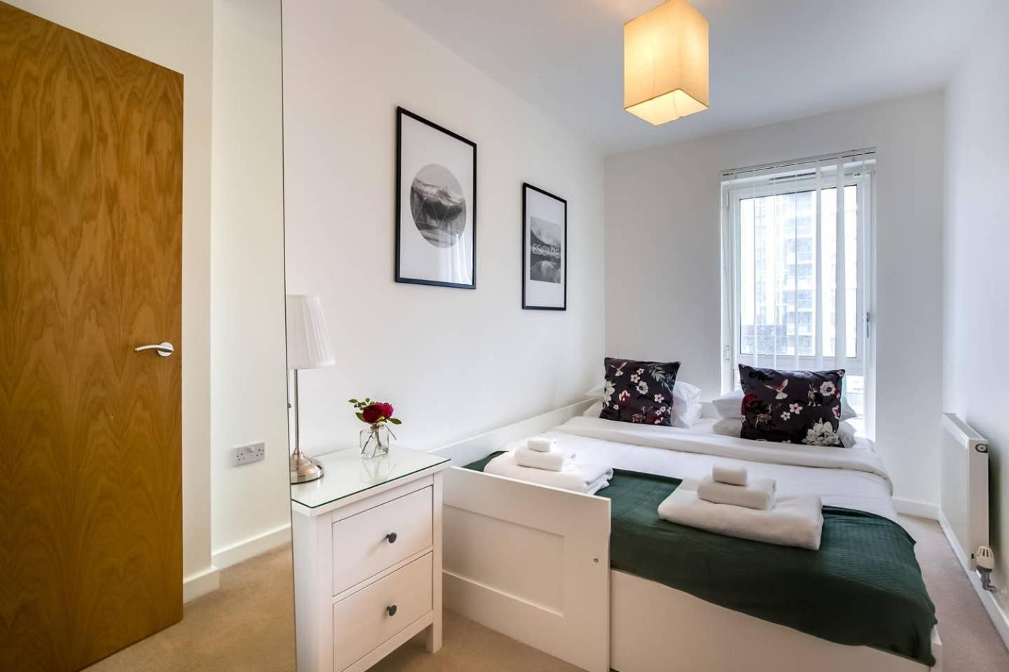 Guestready - Comfort By The Thames, W/ Balcony Londres Exterior foto