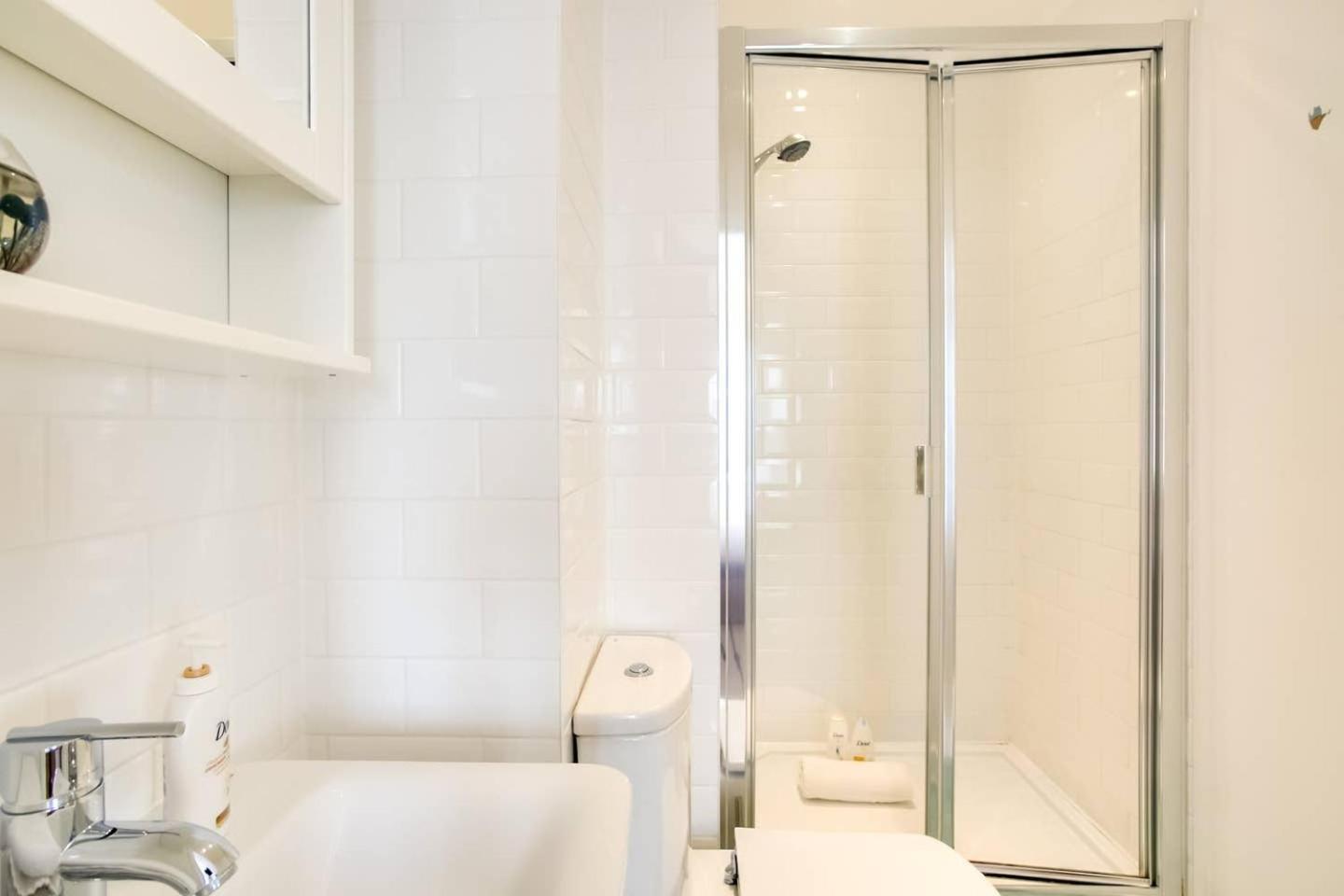 Guestready - Comfort By The Thames, W/ Balcony Londres Exterior foto