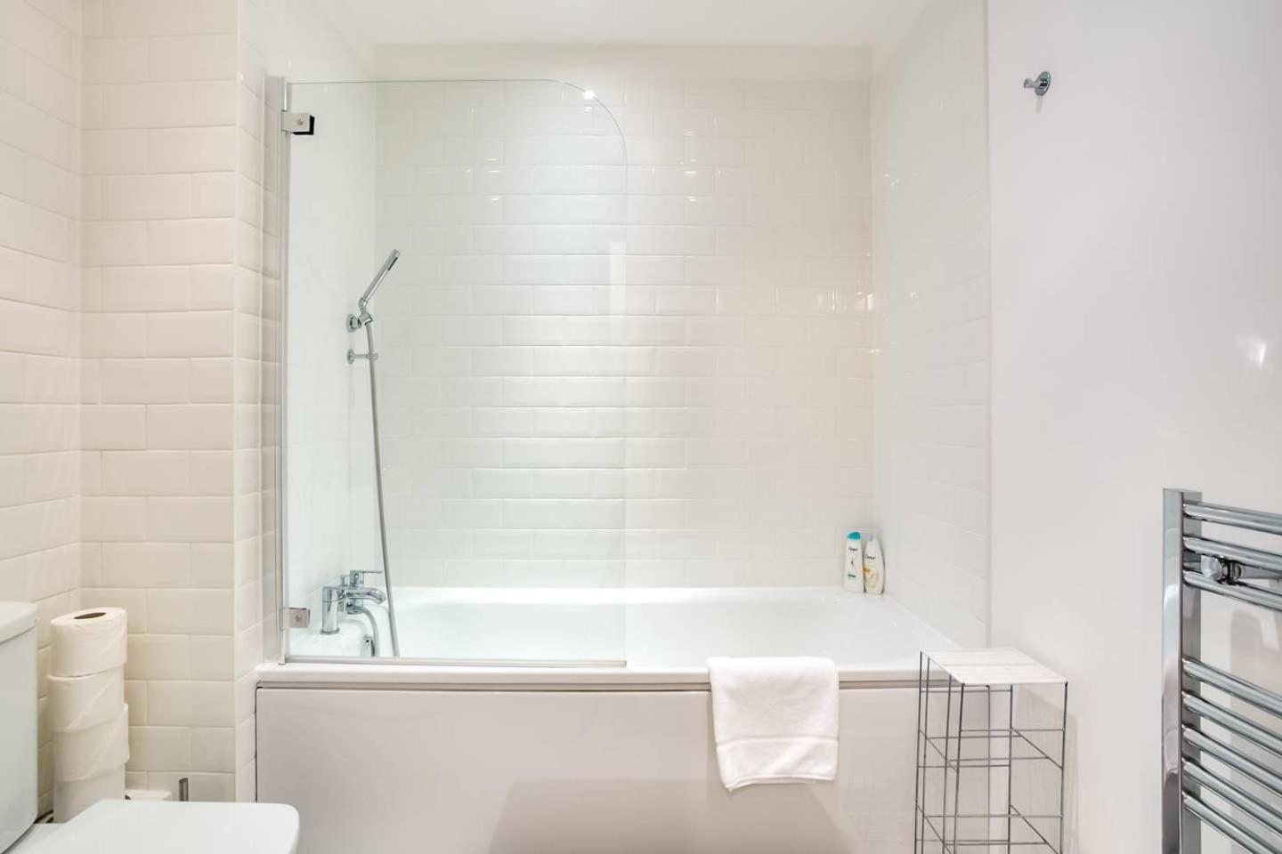Guestready - Comfort By The Thames, W/ Balcony Londres Exterior foto